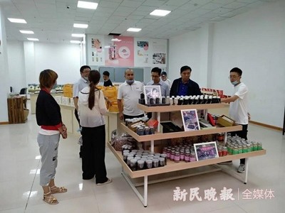 上海二道橋文化旅游公司來喀什地區(qū)考察調(diào)研