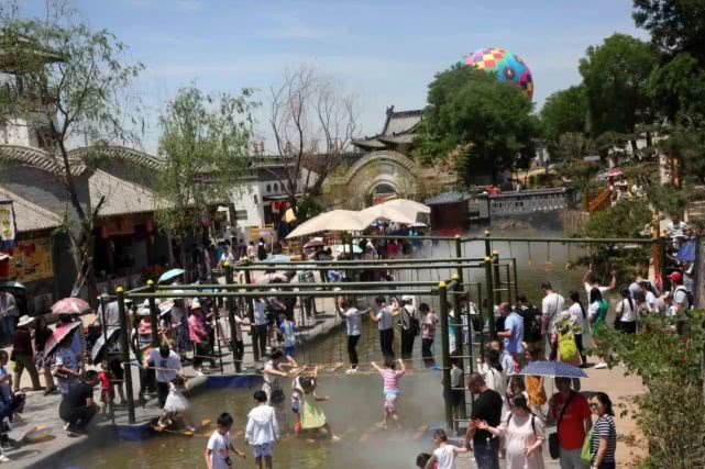 西安白鹿原&middot;白鹿倉(cāng)景區(qū)締造2000萬(wàn)人品質(zhì)游滿意游新傳奇